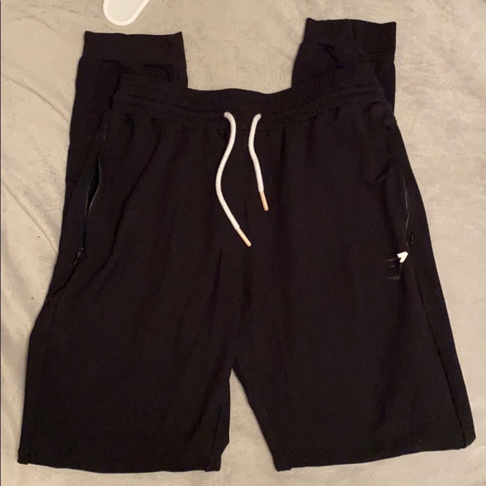 Women’s GYMSHARK black solace joggers